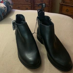 Brand new with tags. Never worn. Size 11